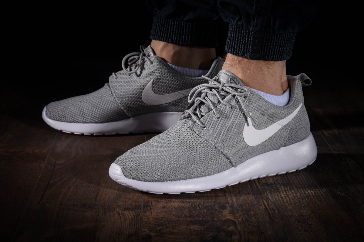 NIKE ROSHERUN WOLF GREY