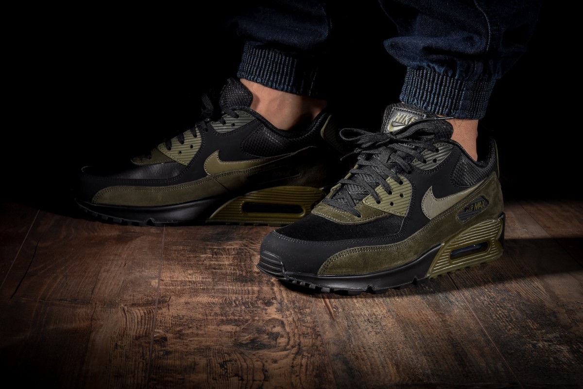 NIKE AIR MAX 90 LEATHER for £110.00 