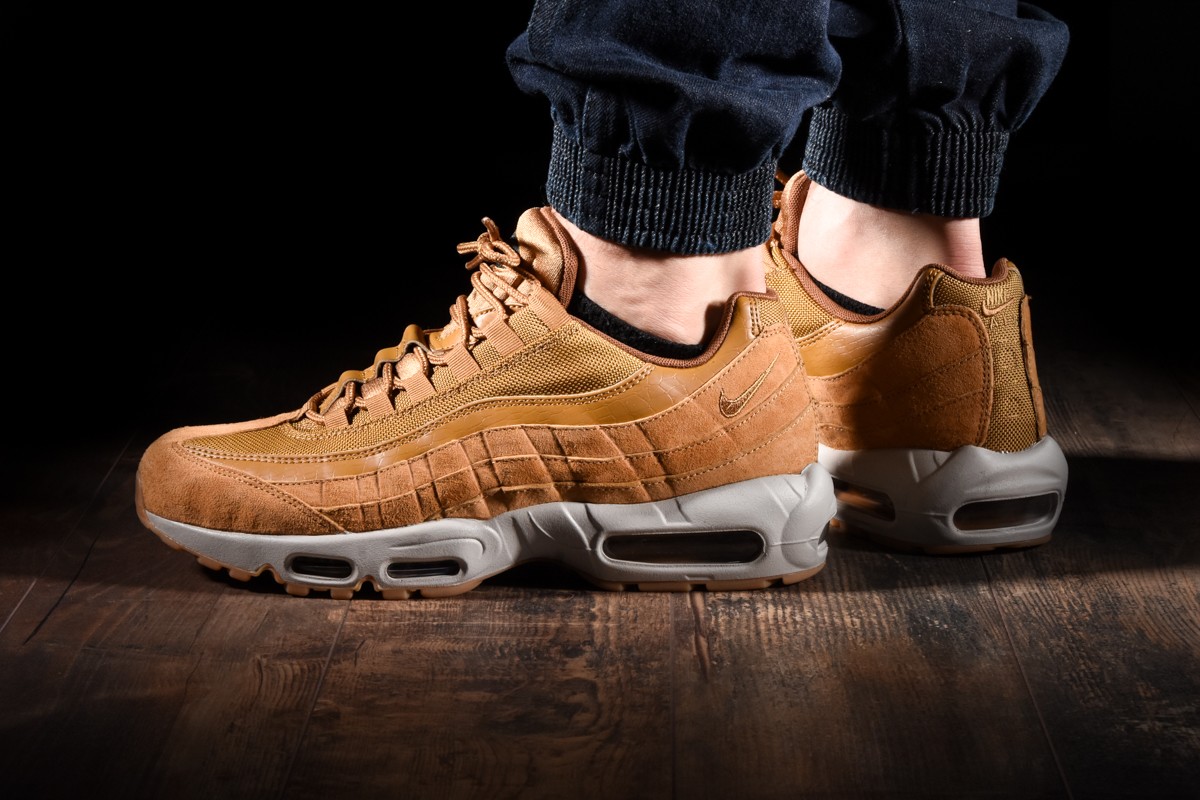 NIKE AIR MAX 95 SE for £150.00 