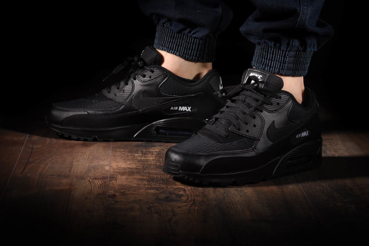 NIKE AIR MAX 90 ESSENTIAL BLACK