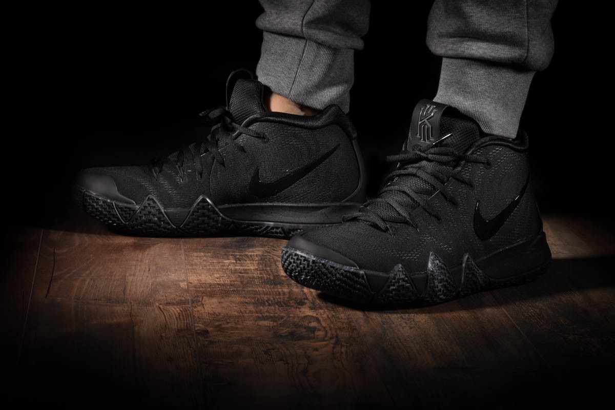 Nike kyrie 4 uomo nere best sale