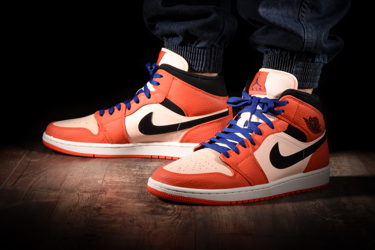 retro 1 jordans orange and black