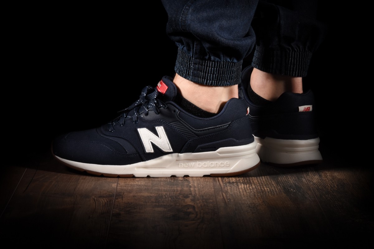 new balance 997h black red