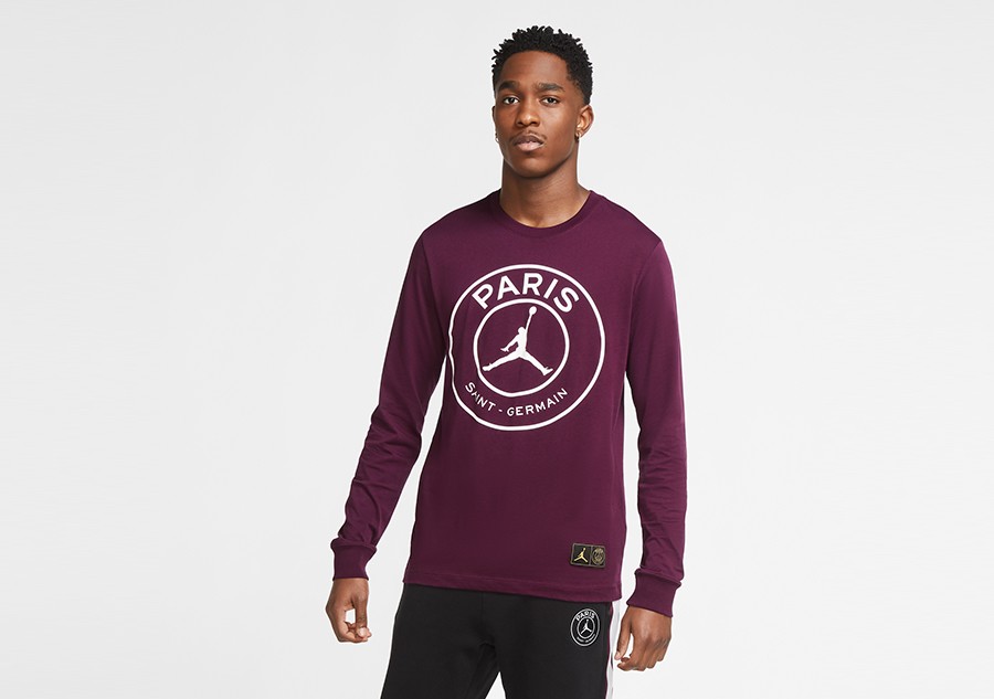 NIKE AIR JORDAN PSG PARIS SAINT-GERMAIN LONG-SLEEVE TEE BORDEAUX por Basketzone.net