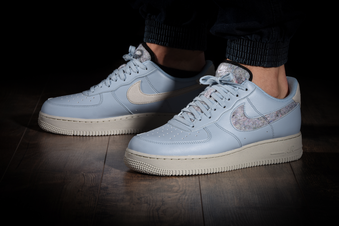 NIKE AIR FORCE 1 LOW '07 WMNS SE LIGHT ARMORY BLUE