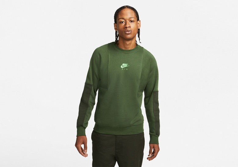 NIKE AIR NSW BRUSHED-BACK FLEECE CREW CARBON GREEN