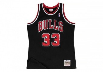 MITCHELL & NESS NBA SWINGMAN JERSEY CHICAGO BULLS - SCOTTIE PIPPEN #33