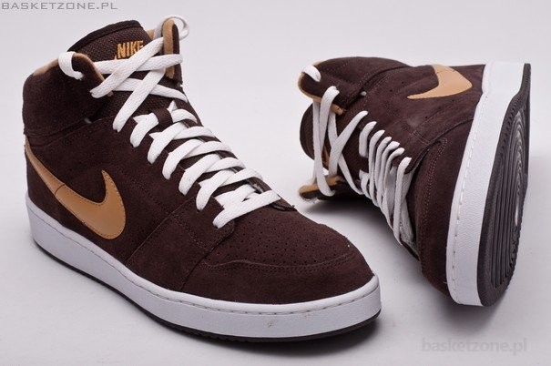 Nike backboard mid top